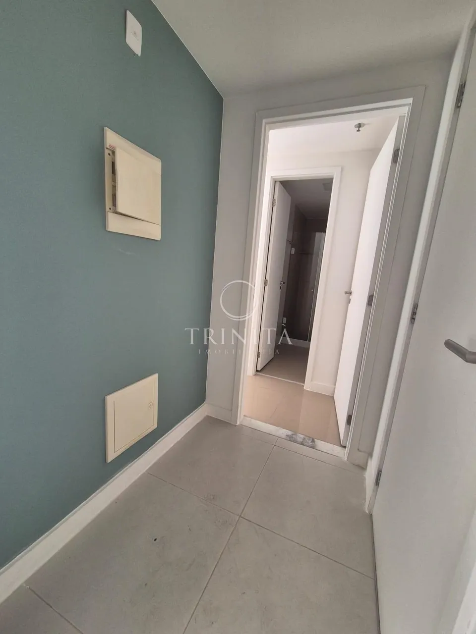 2-bedroom 2-bath apartment with open-plan kitchen and balcony — photo 9