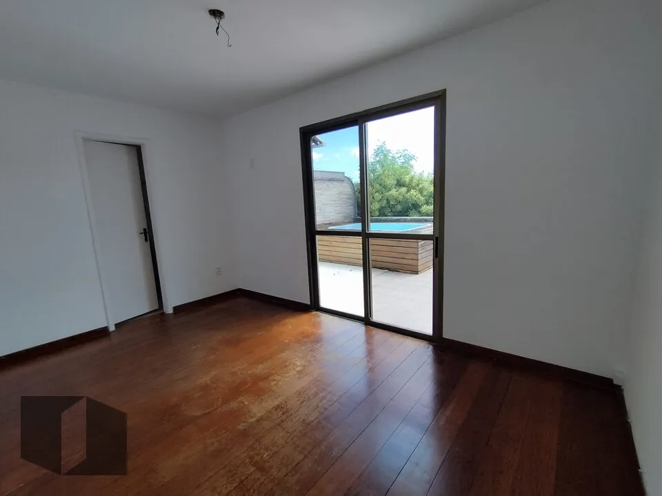 Penthouse with 3 bedrooms and a terrace — photo 8