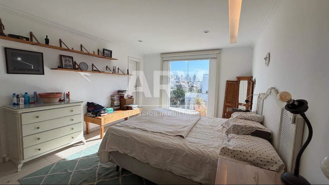 Apartamento mobiliado com 4 quartos e 5 banheiros — photo 13