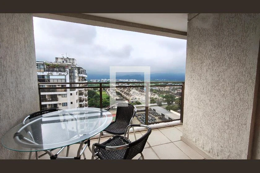 One-bedroom apartment with a mountain view — photo 9