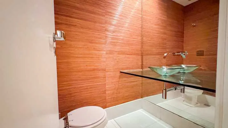 Floor-to-ceiling windows in a 4-bedroom apartment, 266 m² — photo 24