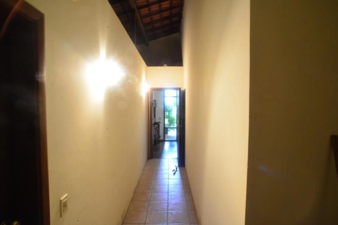 Casa mobiliada com 6 quartos e 5 suítes, com jardim — photo 52