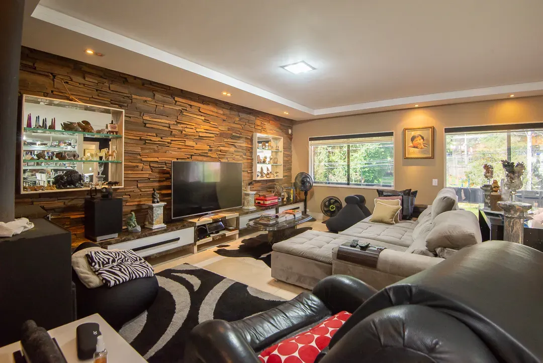 Furnished 860 m² house with 5 bedrooms and 10 bathrooms — photo 32