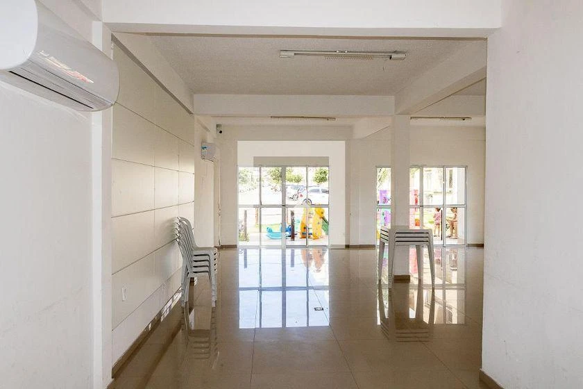 2-bedroom apartment in a building with a gym — photo 25