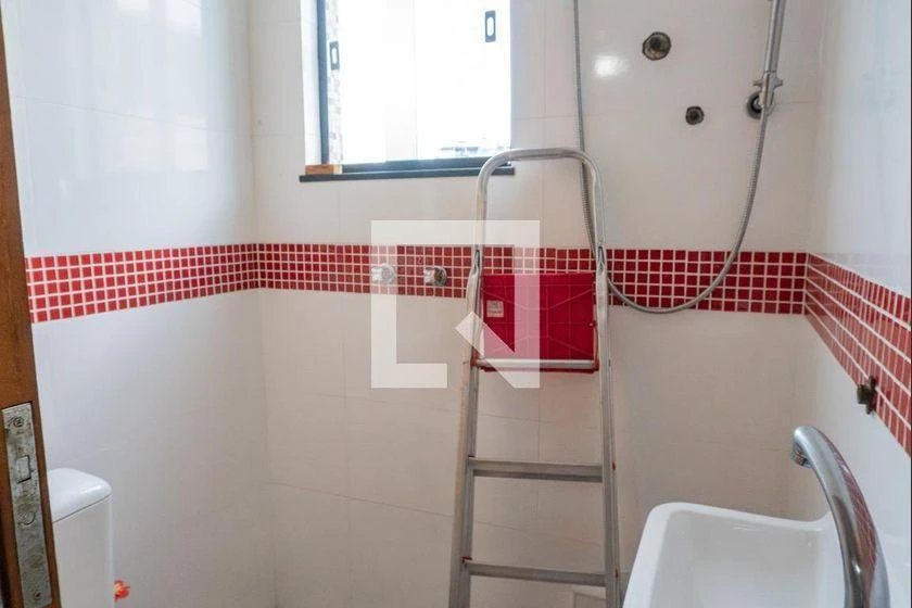 Furnished apartment with 4 bedrooms and 200 m² — photo 2