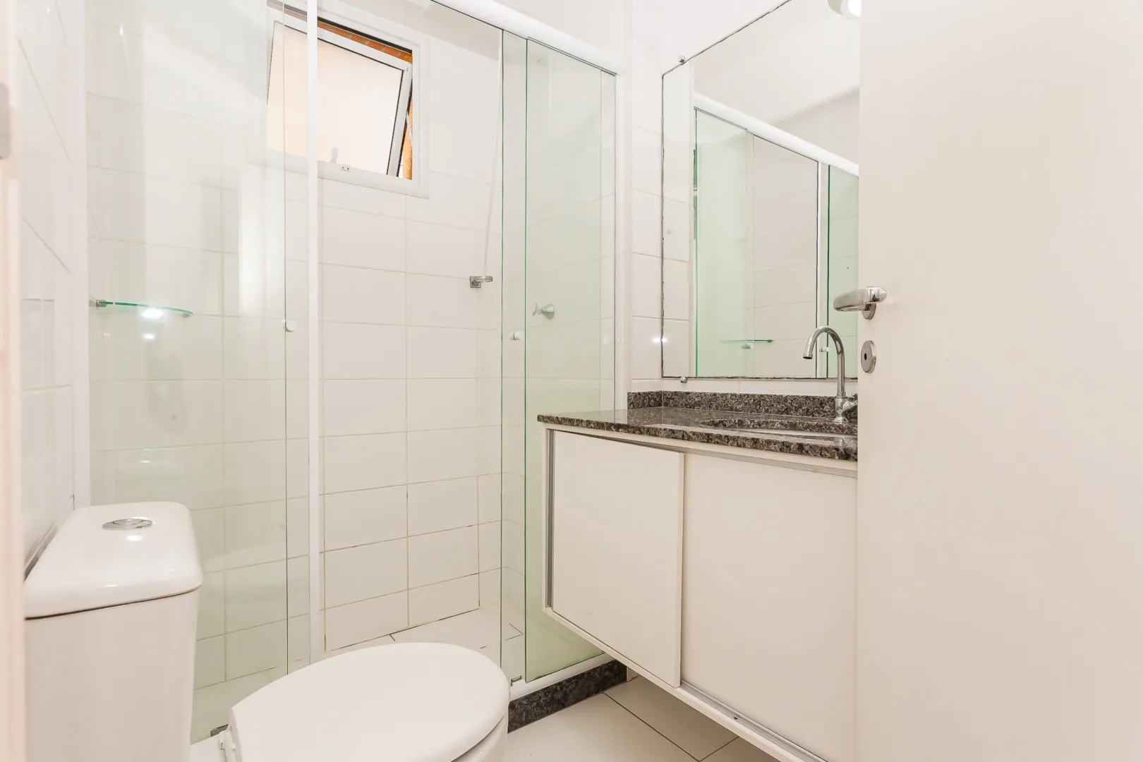 Apartment, 60 m², with wood or laminate floors — photo 44