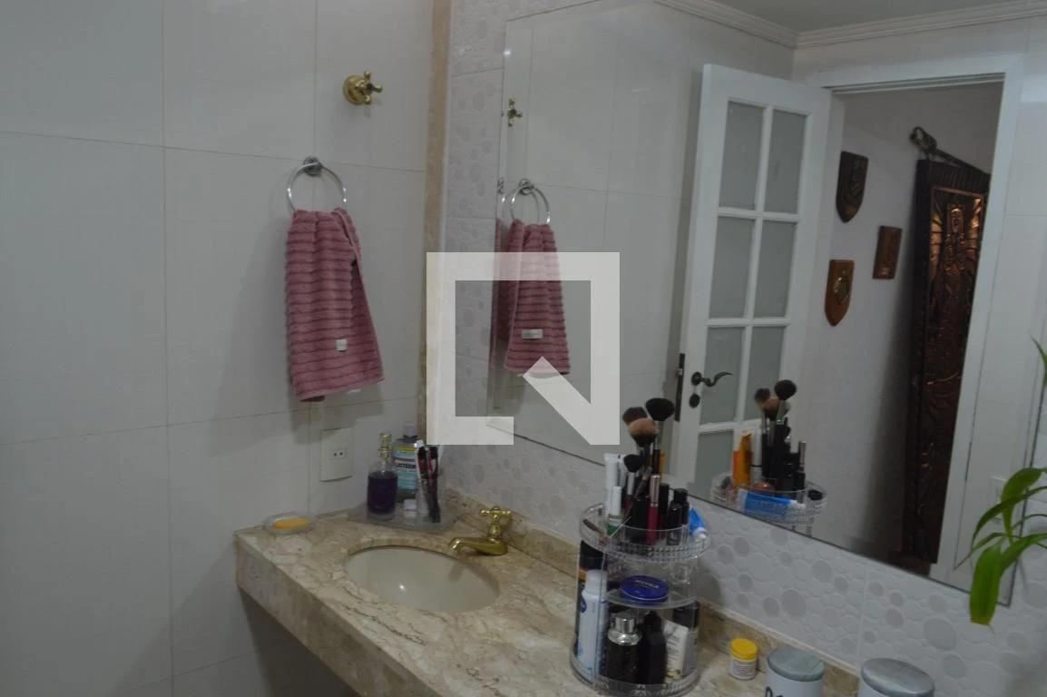 3-bedroom apartment with a bathtub — photo 47