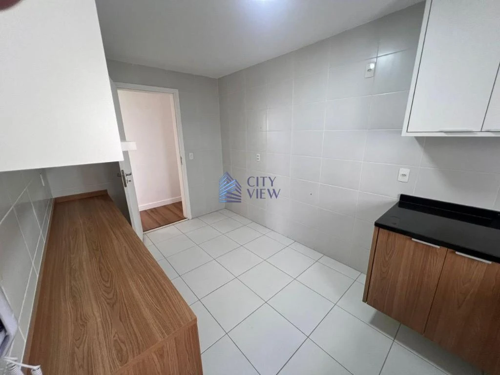 171 m² apartment with 4 bedrooms and 2 parking spots — photo 21