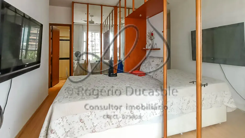 Apartment on the 11th floor with floor-to-ceiling windows — photo 4