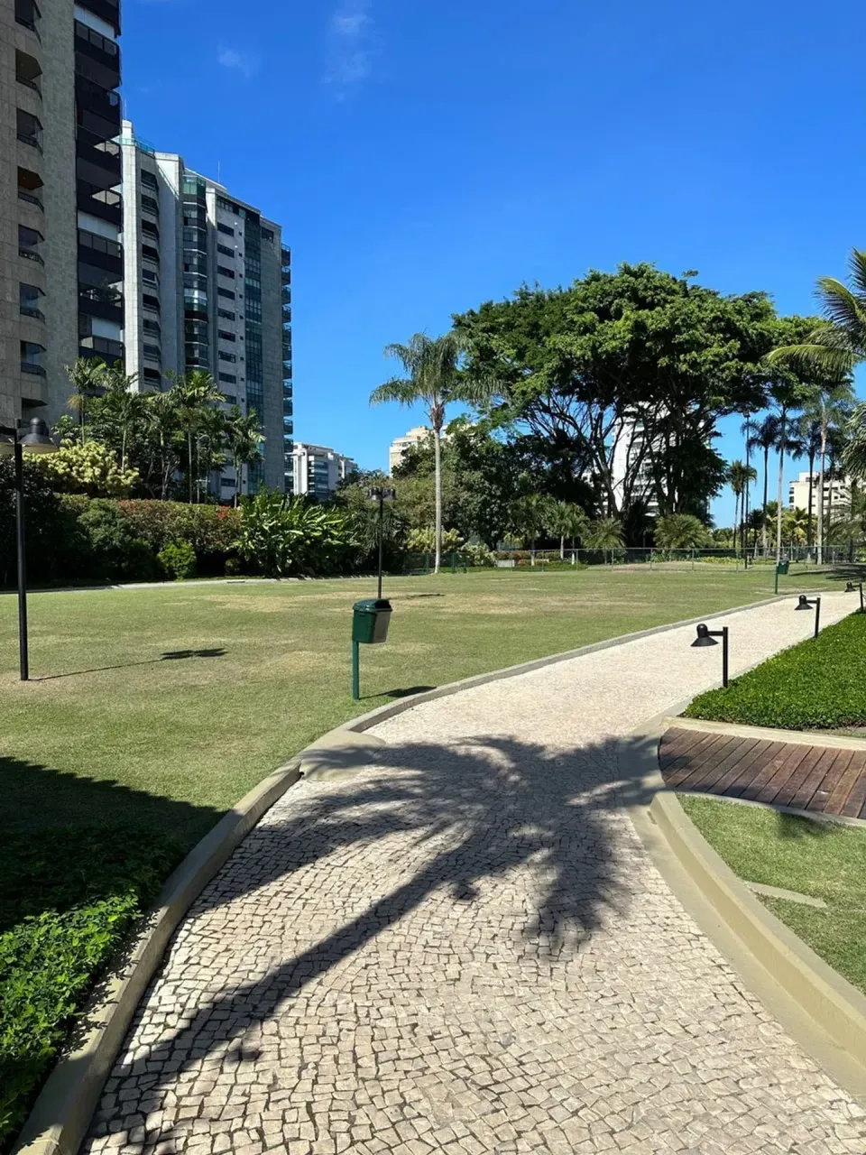 Apartamento com 4 quartos, 5 banheiros e cozinha fechada — photo 11
