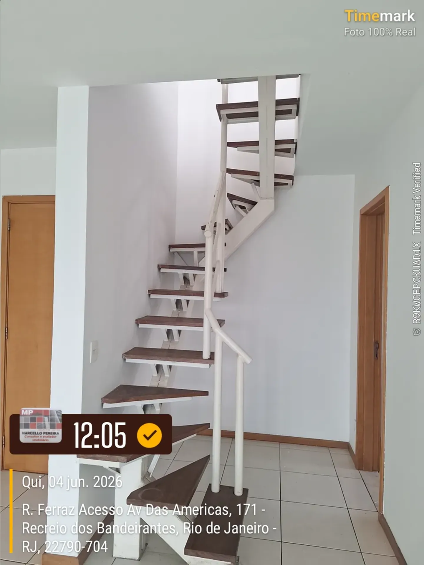 Furnished duplex penthouse with balcony and built-in grill — photo 7