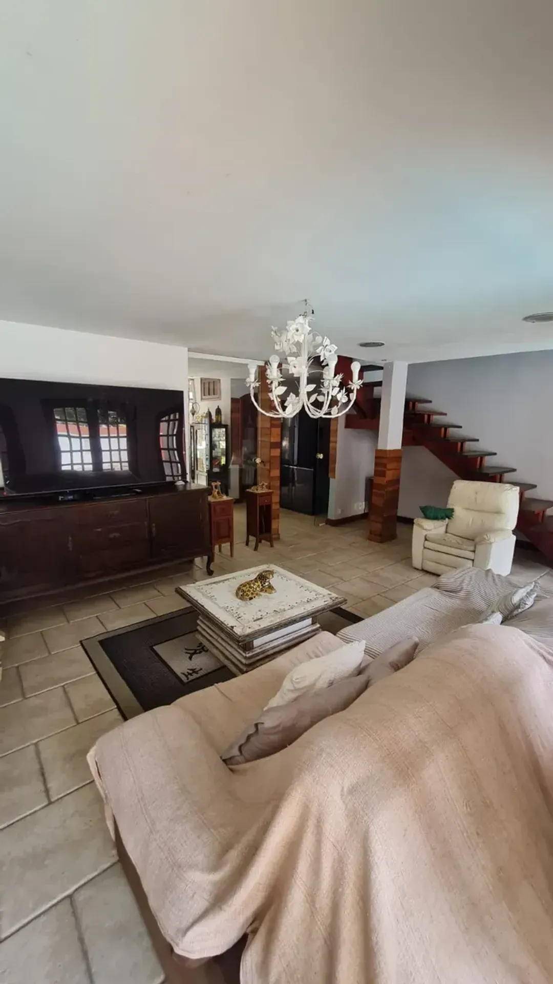 Furnished house 450 m² with 4 bedrooms and 4 bathrooms — photo 6