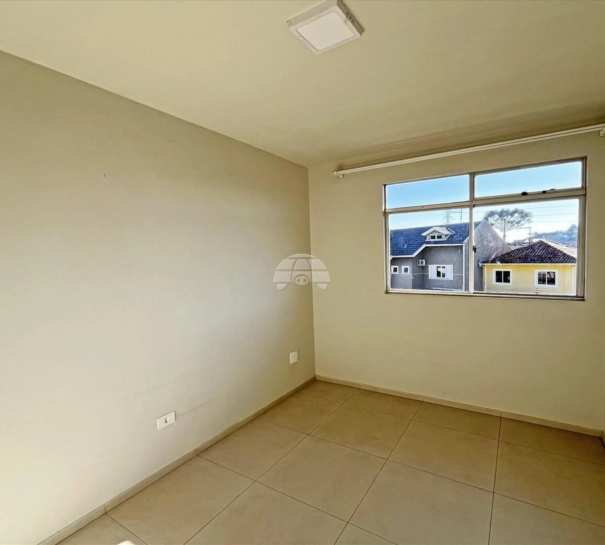 3-bedroom, 60 m² apartment in Curitiba — photo 4