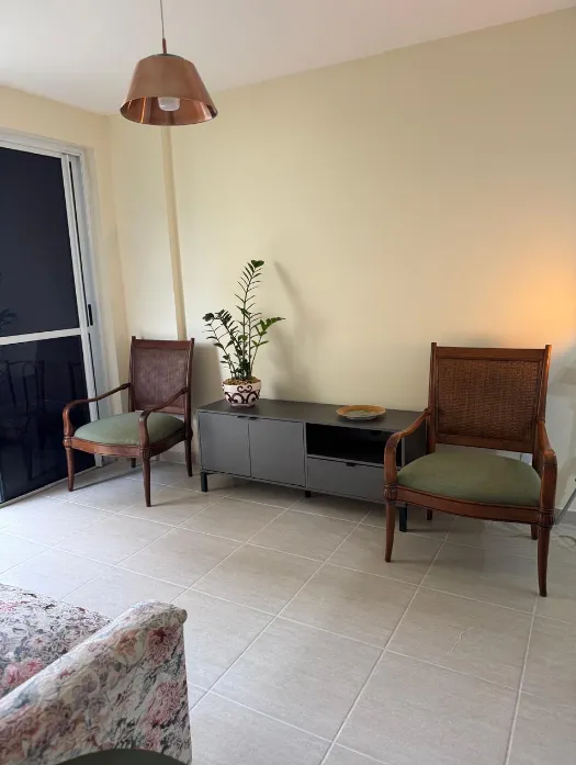 One-bedroom apartment in a building with a gym — photo 5