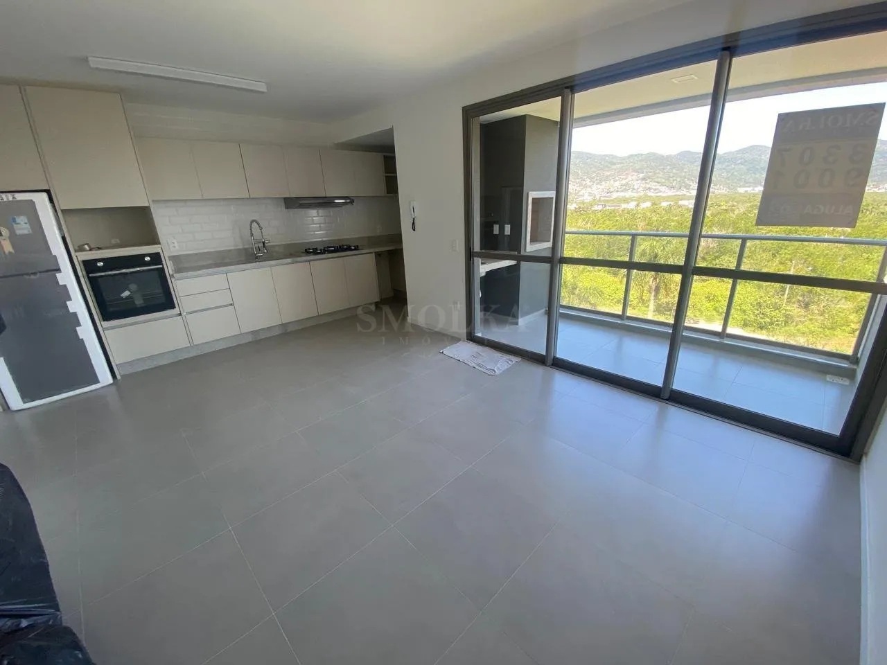 3-bedroom apartment with a grill on the balcony — photo 19