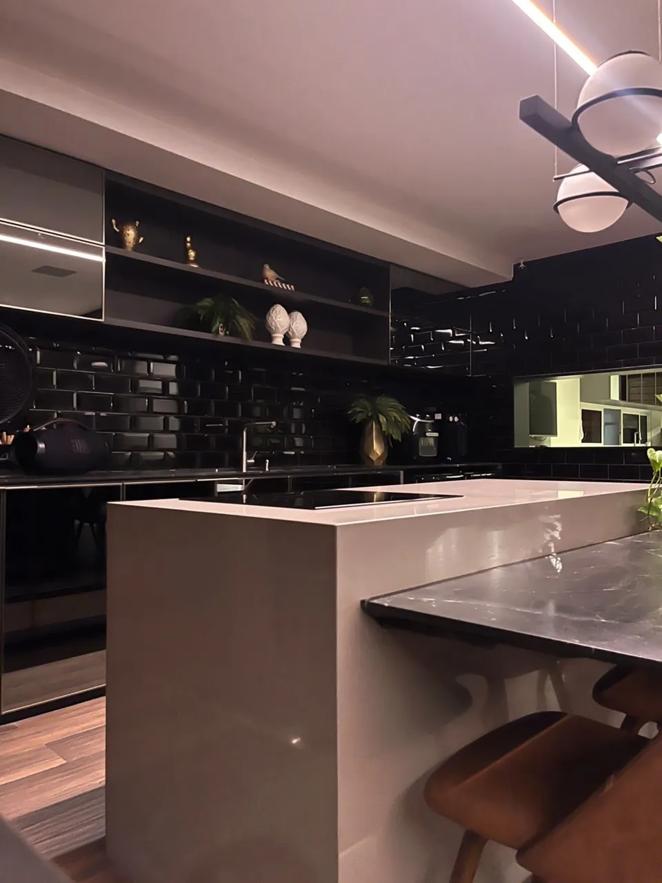 5-bedroom house with a walk-in closet in João Pessoa — photo 8