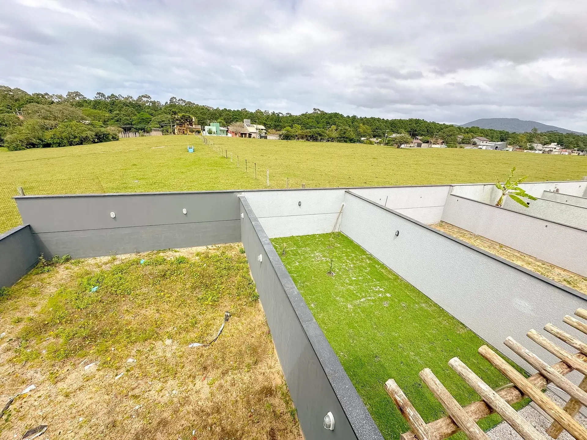 Floor-to-ceiling windows in a 3-bedroom house, 157 m² — photo 59