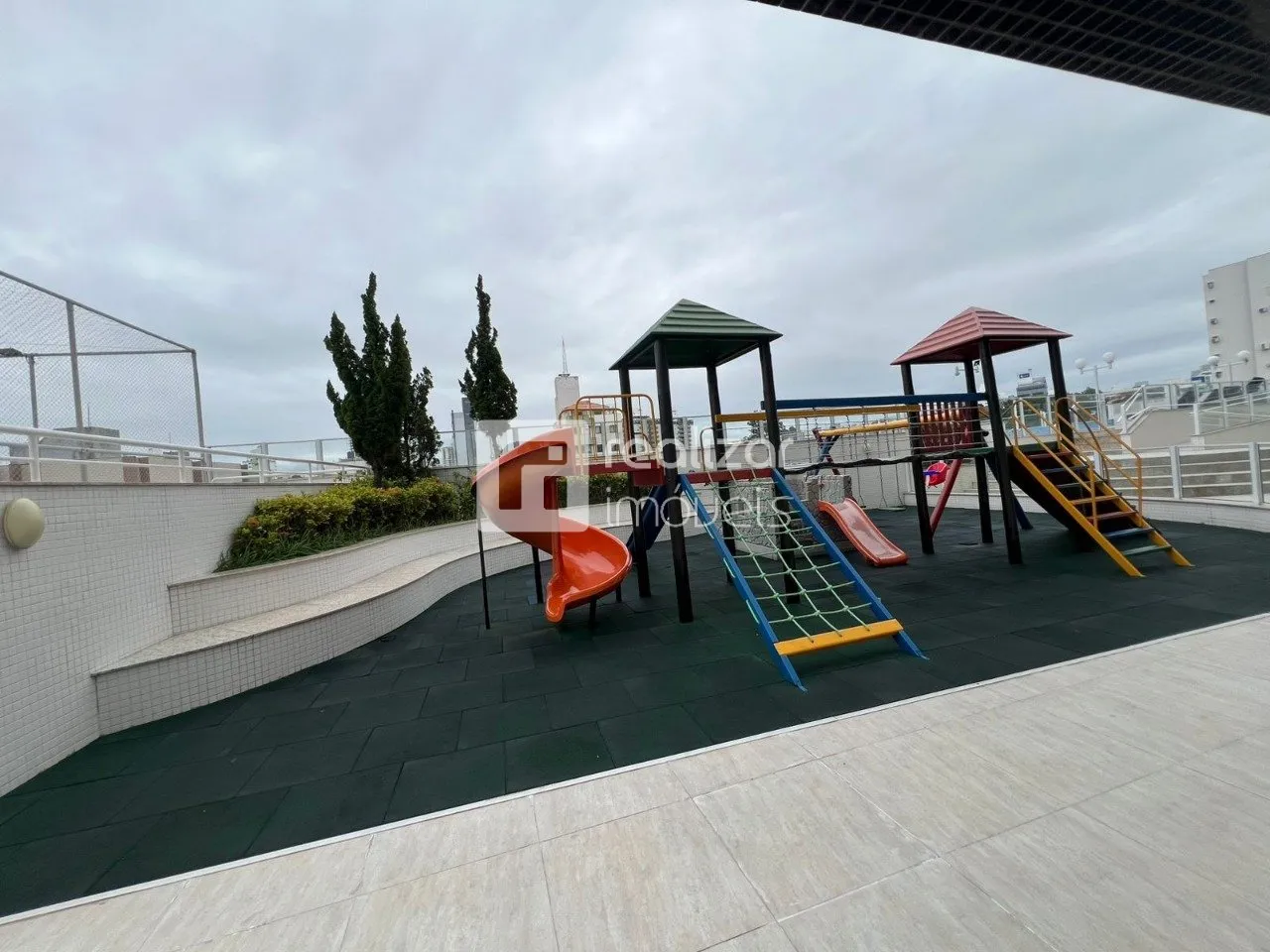 Apartamento amueblado de 3 dormitorios con balcón — photo 30