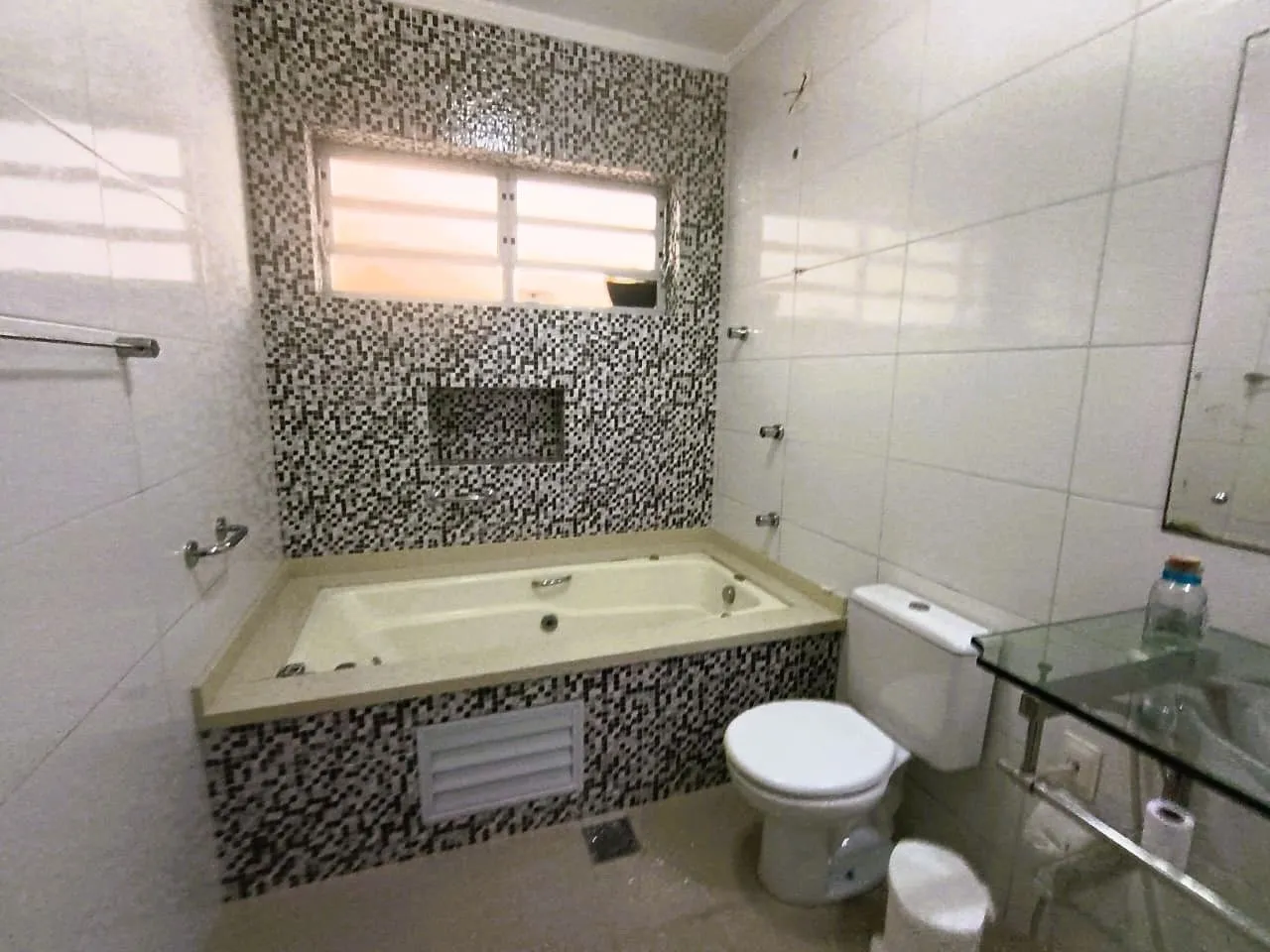 House with 4 bedrooms and private BBQ 454 m² — photo 26