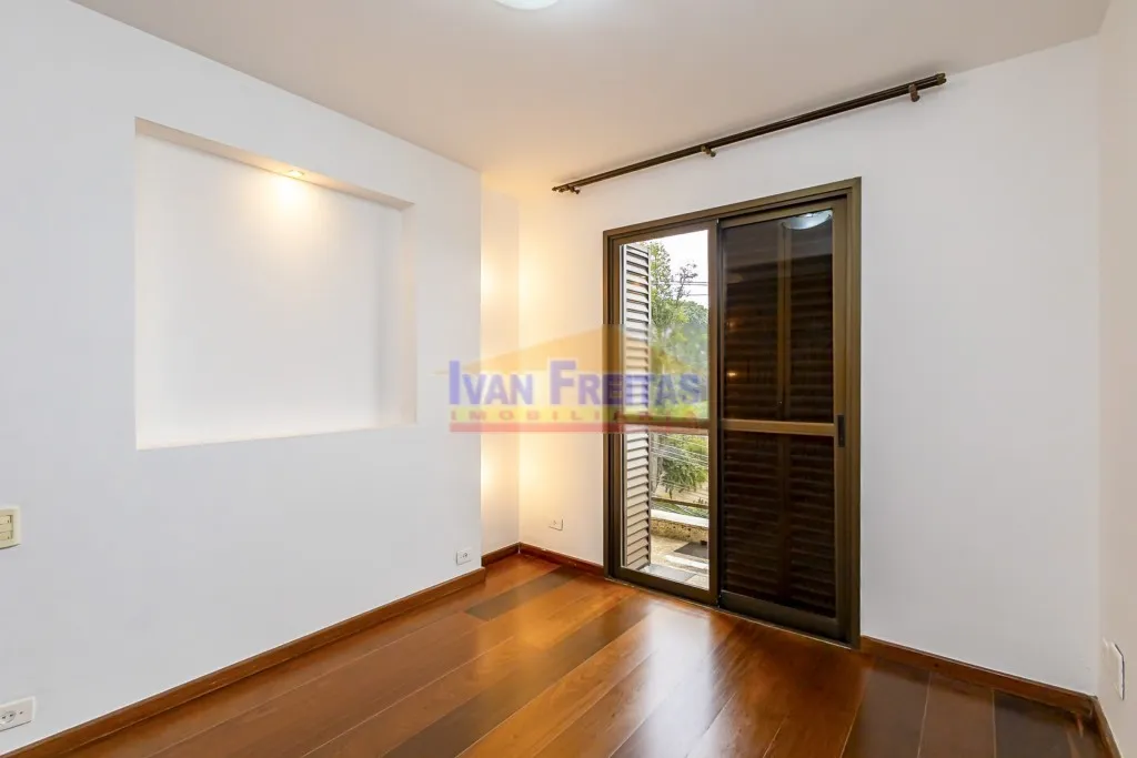 House with 5 bedrooms and balcony, plus 5 parking spots — photo 39