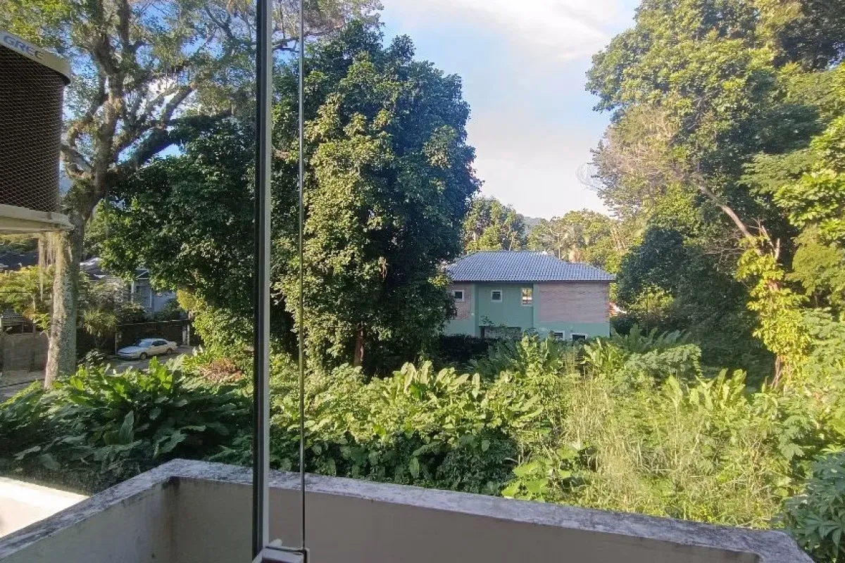 Casa mobiliada com 4 quartos e 5 banheiros, 220 m² — photo 28