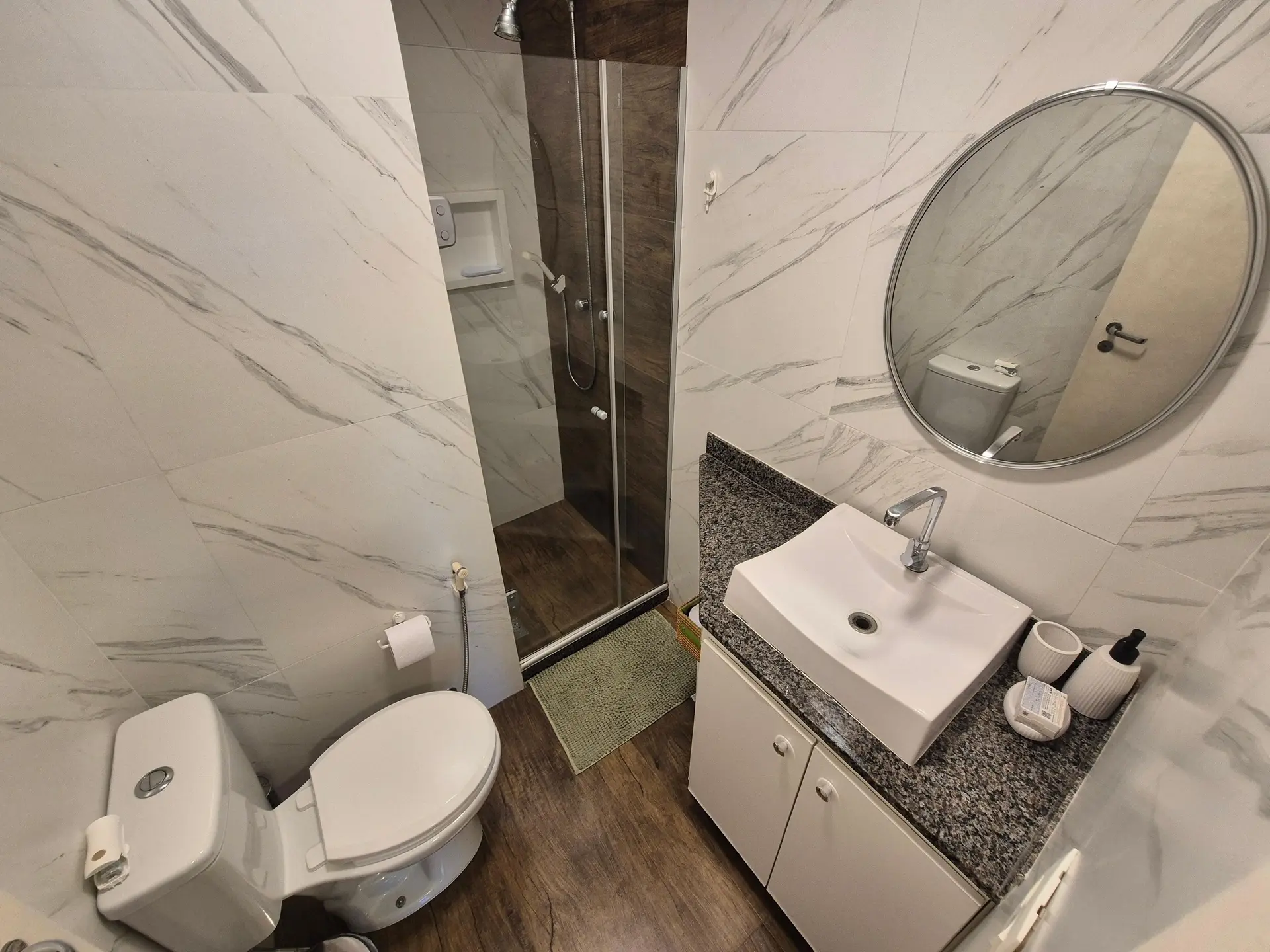 Furnished apartment with 2 en-suite bedrooms and 1 parking — photo 28