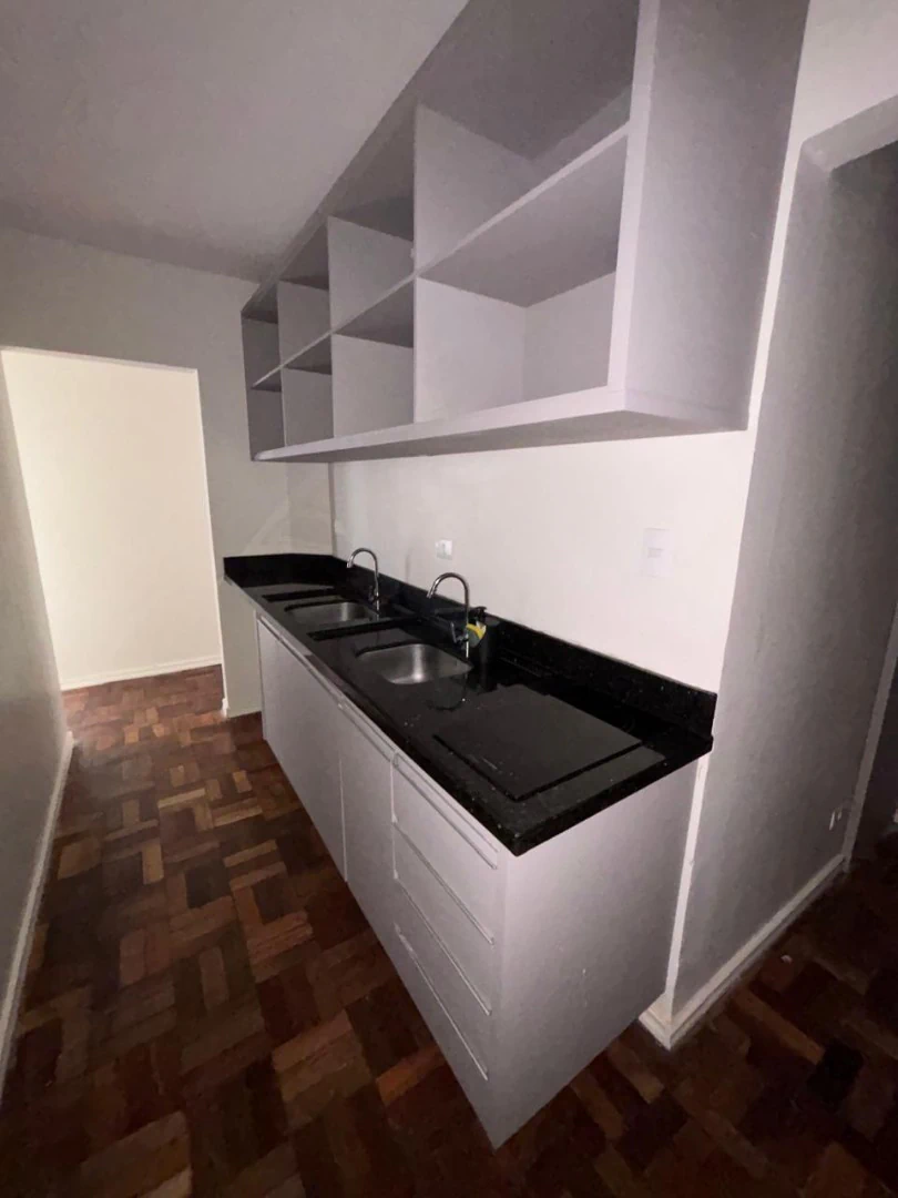 Apartamento com piso de madeira ou laminado, Parolin — photo 2