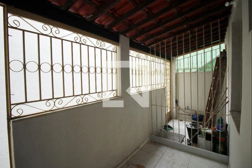 Casa com 3 quartos em 200 m² e 4 banheiros — photo 44