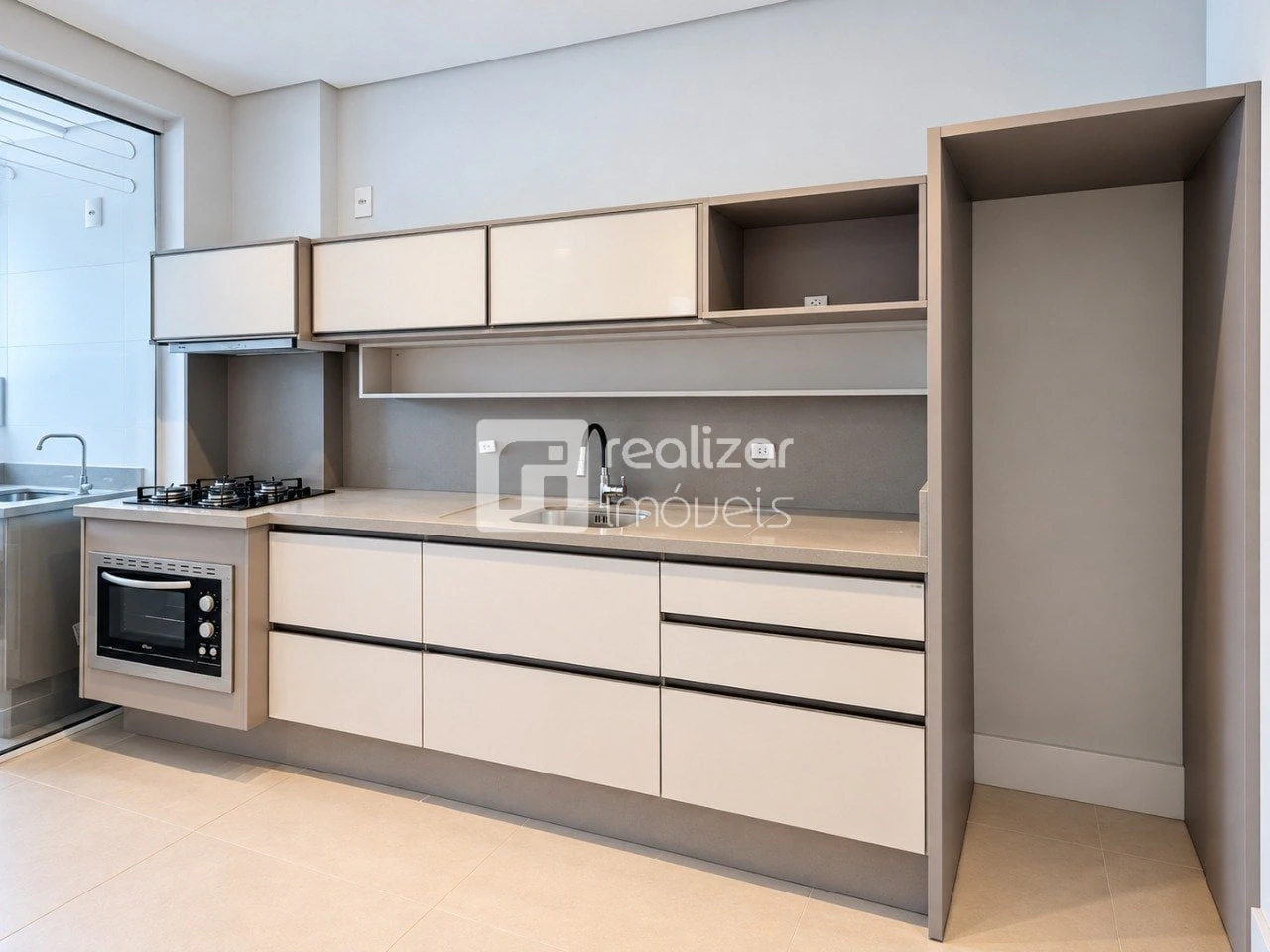 Furnished apartment, 79 m², with a grill on the balcony — photo 2