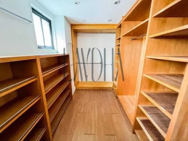 Apartamento residencial con 3 dormitorios y 4 baños — photo 14