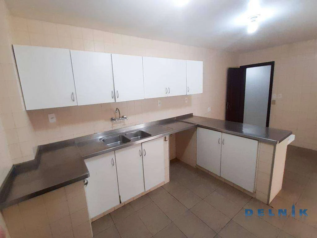 4-bedroom apartment of 169 m² with 3 parking spaces — photo 4