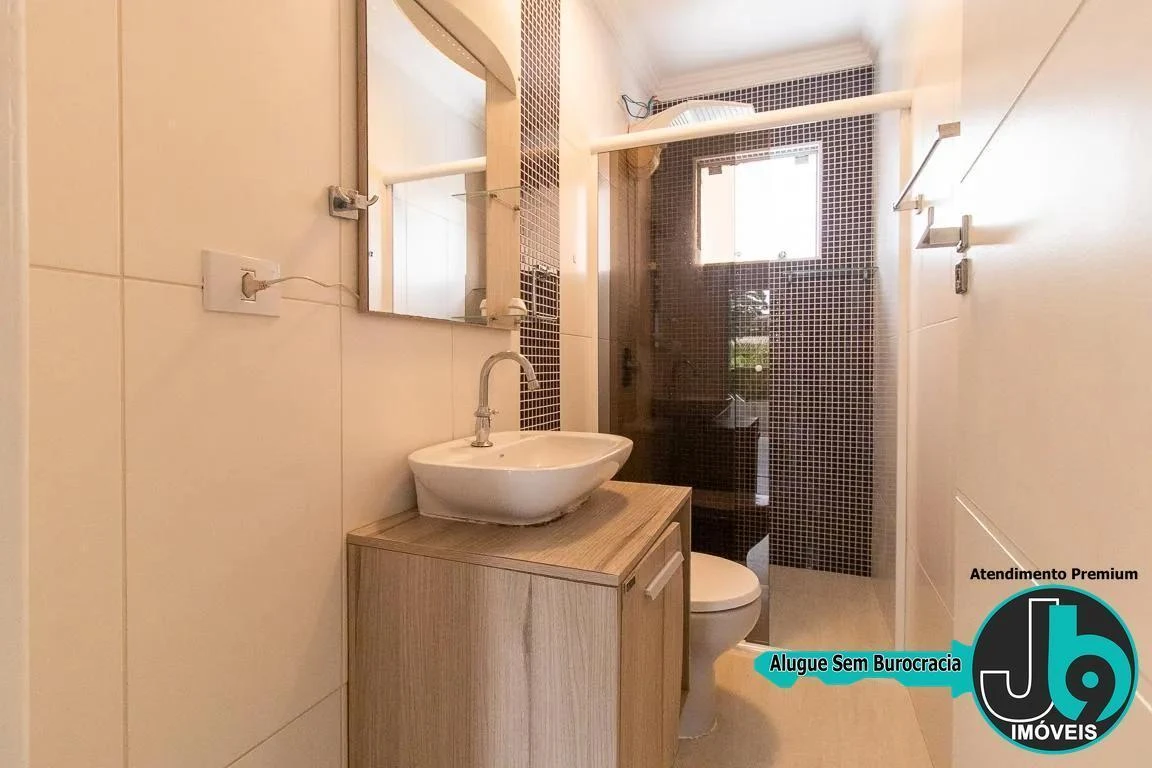 212 m² house with a home office and a glass-enclosed balcony — photo 36