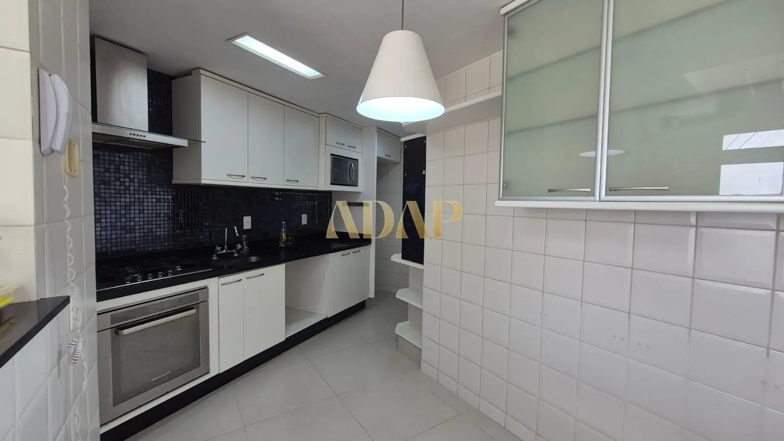 Камін та 3 спальні: квартира 123 м² — photo 2