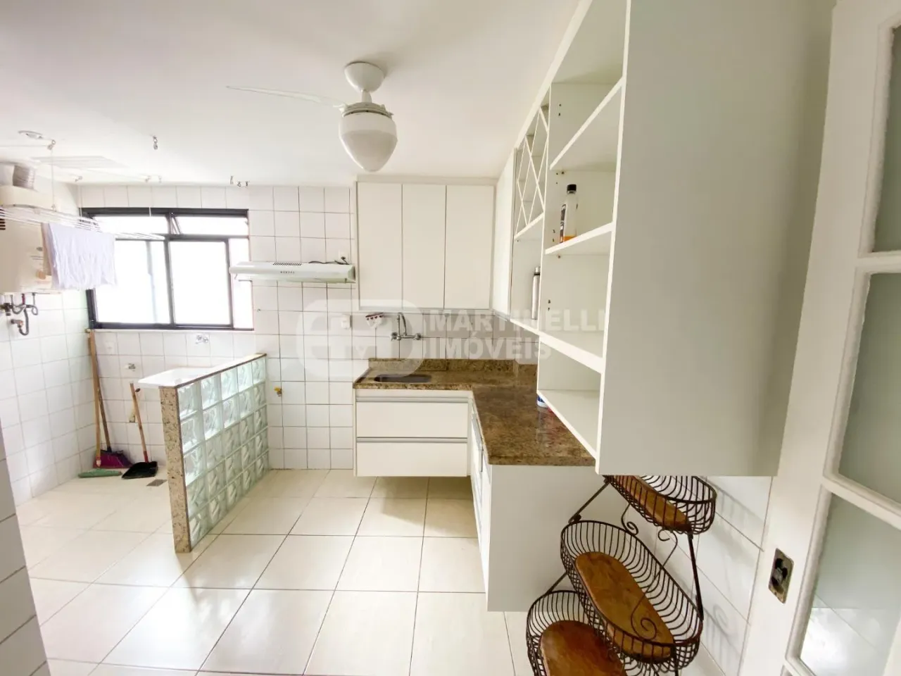 2-bedroom apartment with gas kitchen and 2 parking spots — photo 2