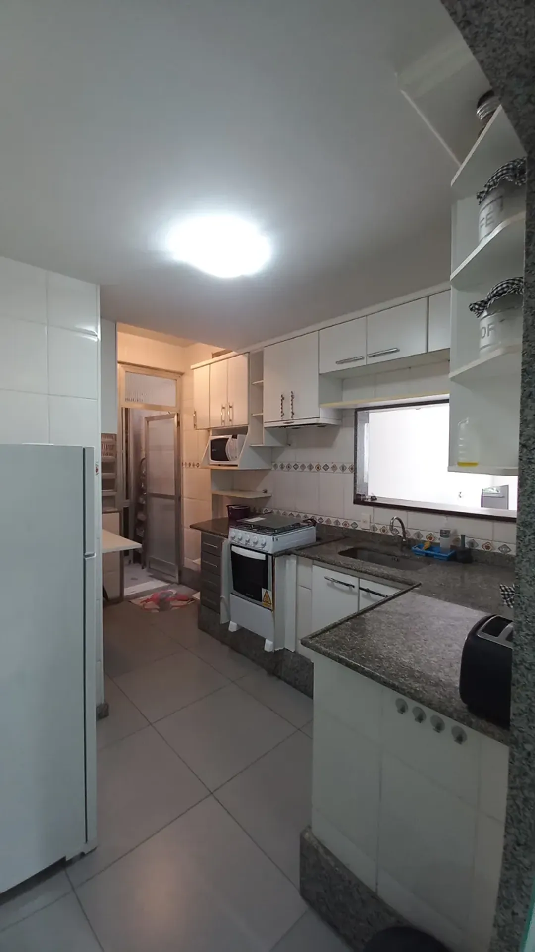 Меблированная квартира с 2 спальнями и отдельной кухней — photo 2