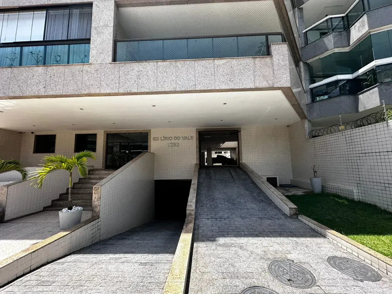 Furnished apartment with 3 bedrooms and a closed kitchen — photo 11