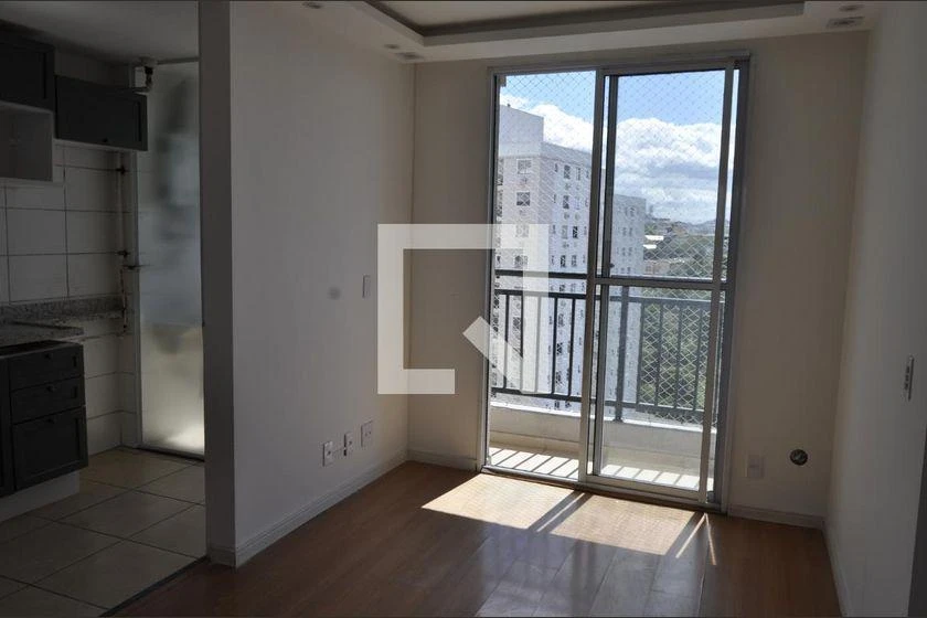 Glass-enclosed balcony in a 2-bedroom apartment, 47 m² — photo 5
