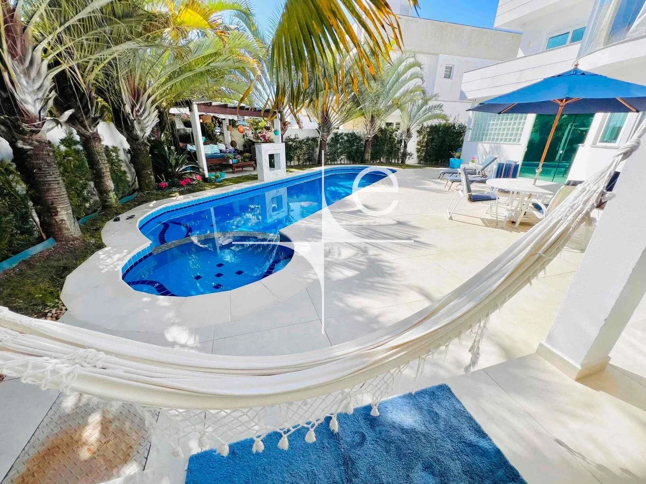 Furnished house with 7 bedrooms and a balcony BBQ — photo 7