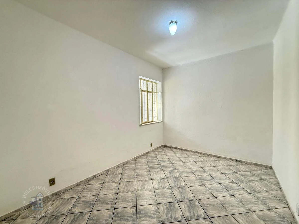 Unfurnished 1-bedroom house with an electric shower — photo 8