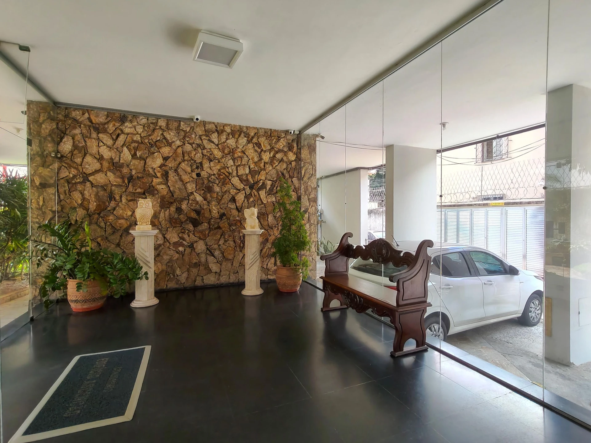 2-bedroom apartment with a mountain view in Rio de Janeiro — photo 15