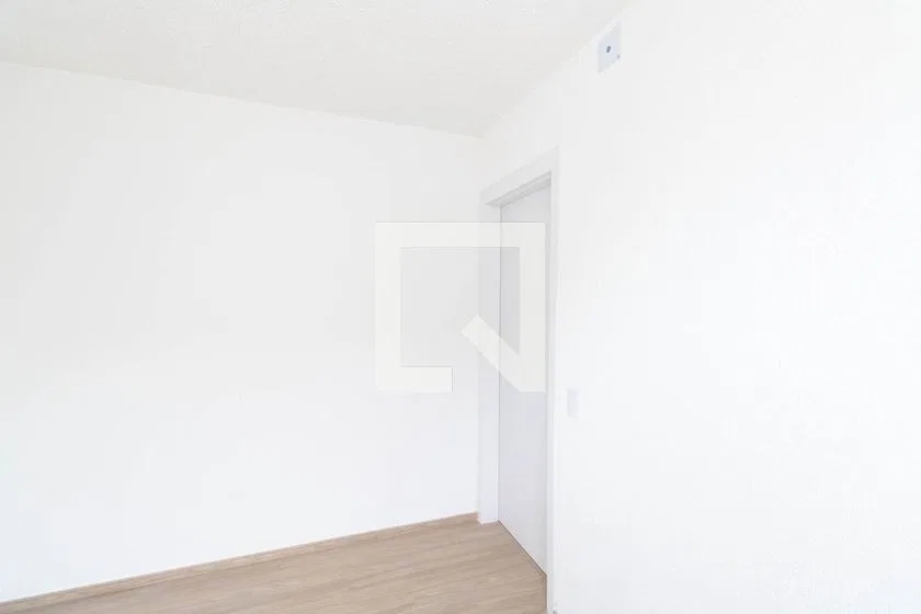Apartamento de 46 m² com 2 quartos e cozinha fechada — photo 25