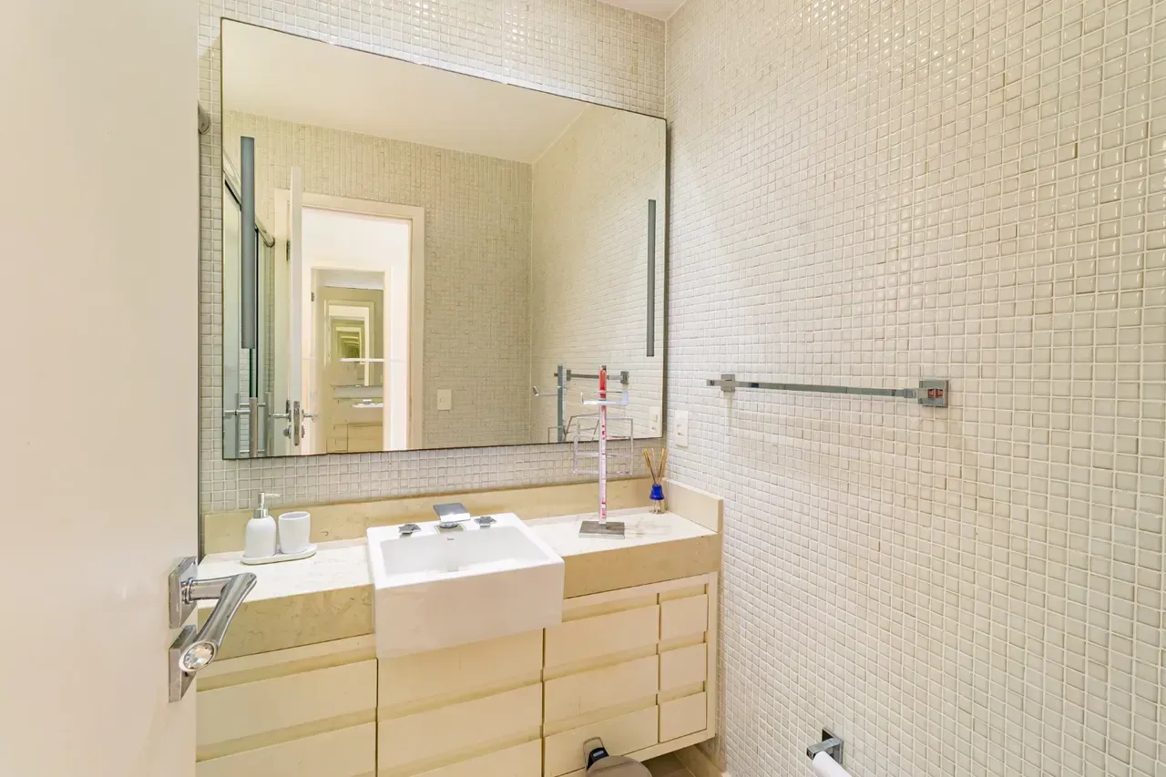 575 m² apartment with 4 en-suite bedrooms and 4 parking — photo 26