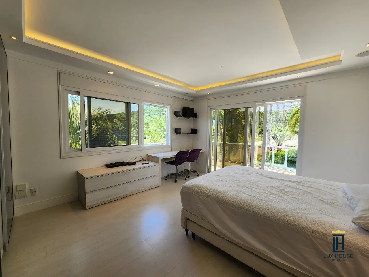 Furnished house with 7 en-suite bedrooms and 10 baths — photo 19