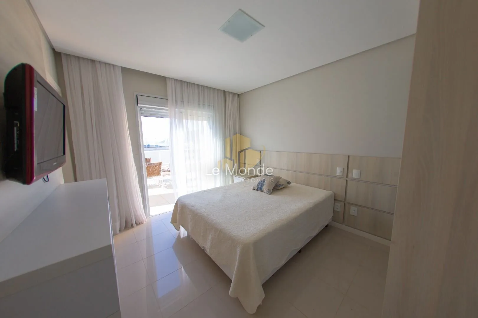 Apartamento amueblado con 4 dormitorios y 382 m² — photo 23