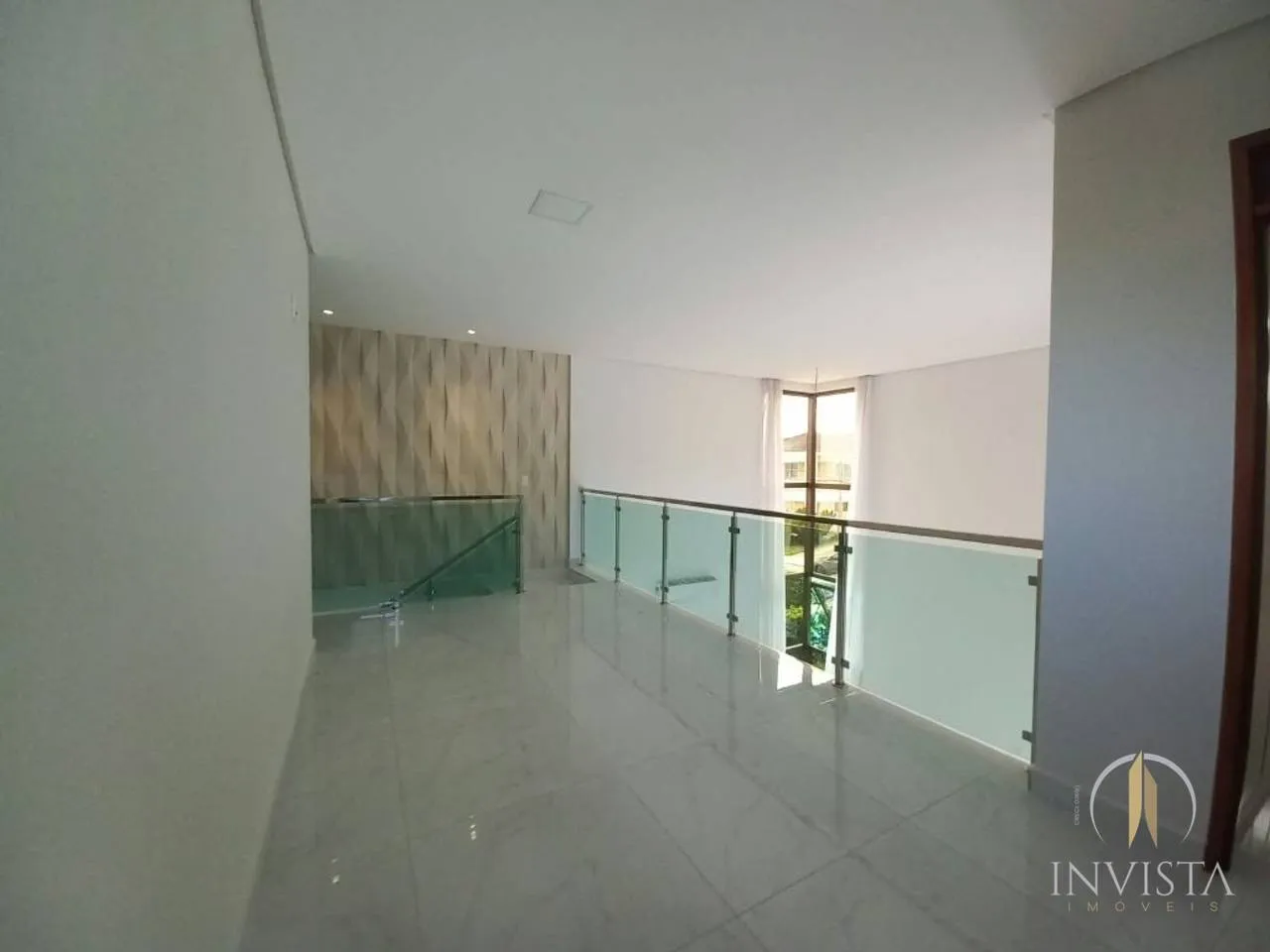Furnished house, 481 m², with floor-to-ceiling windows — photo 62
