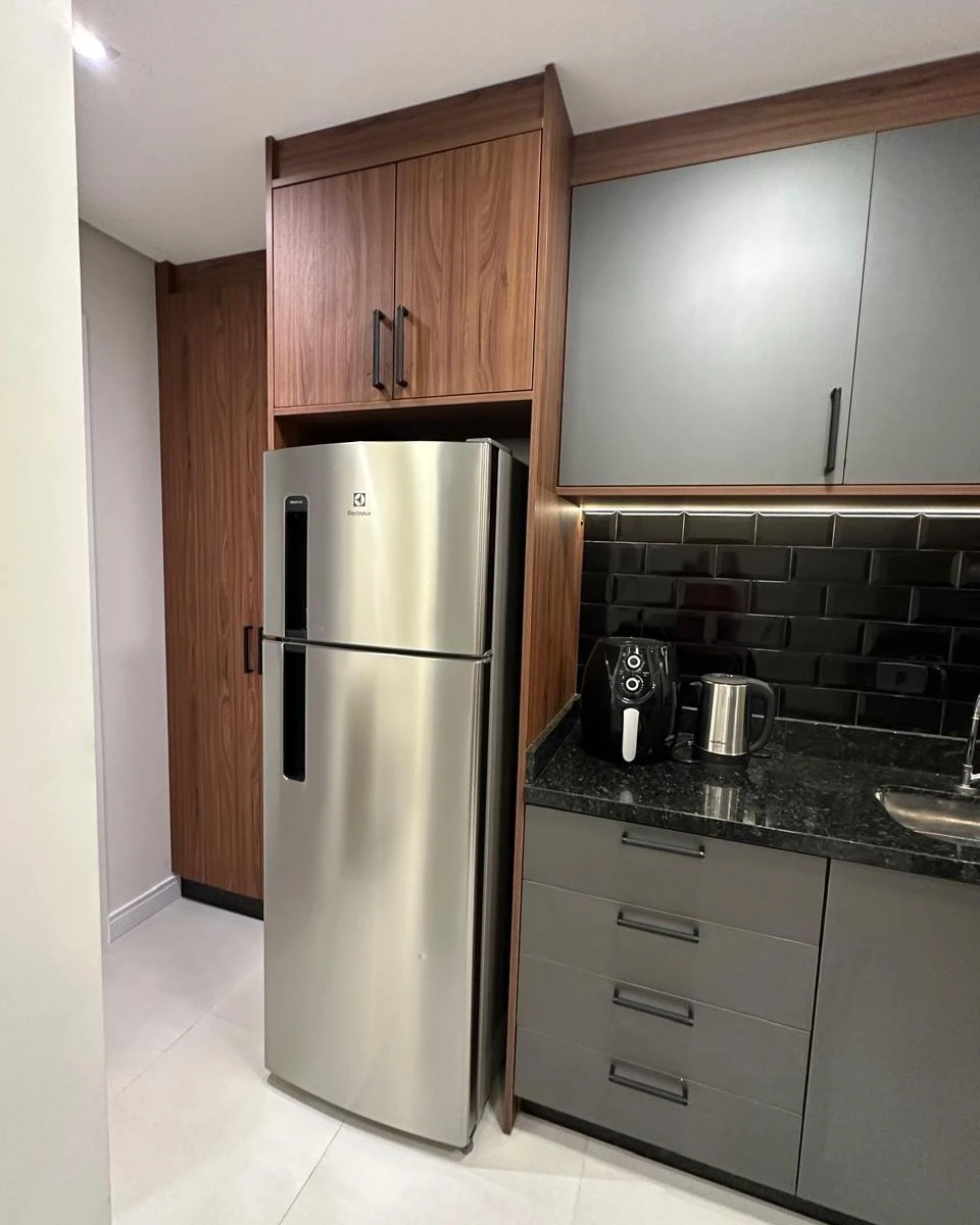 One-bedroom apartment in a building with a coworking space — photo 6