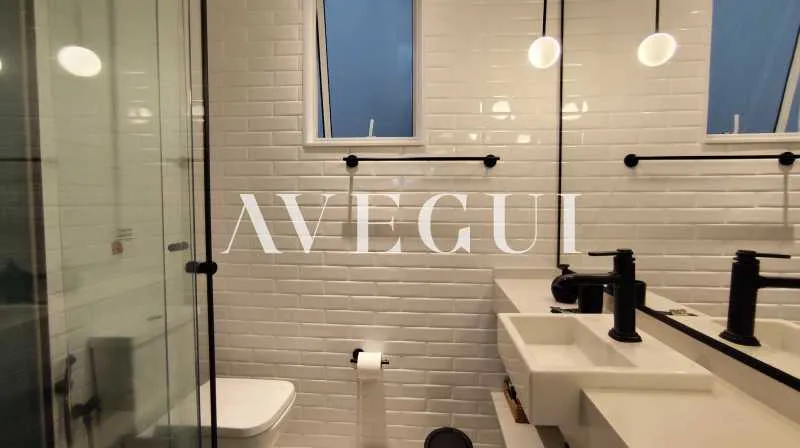 Apartamento mobiliado com 2 quartos e varanda de vidro — photo 27
