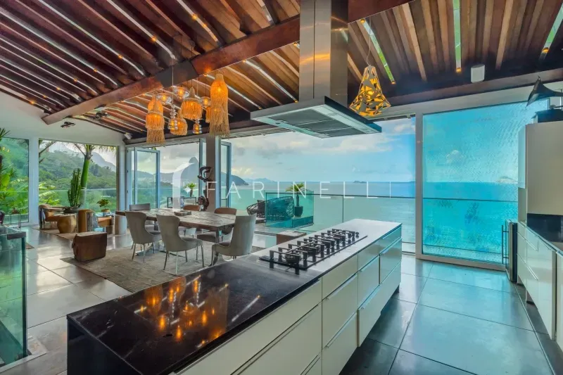 Furnished house with 5 bedrooms and open-plan kitchen — photo 13
