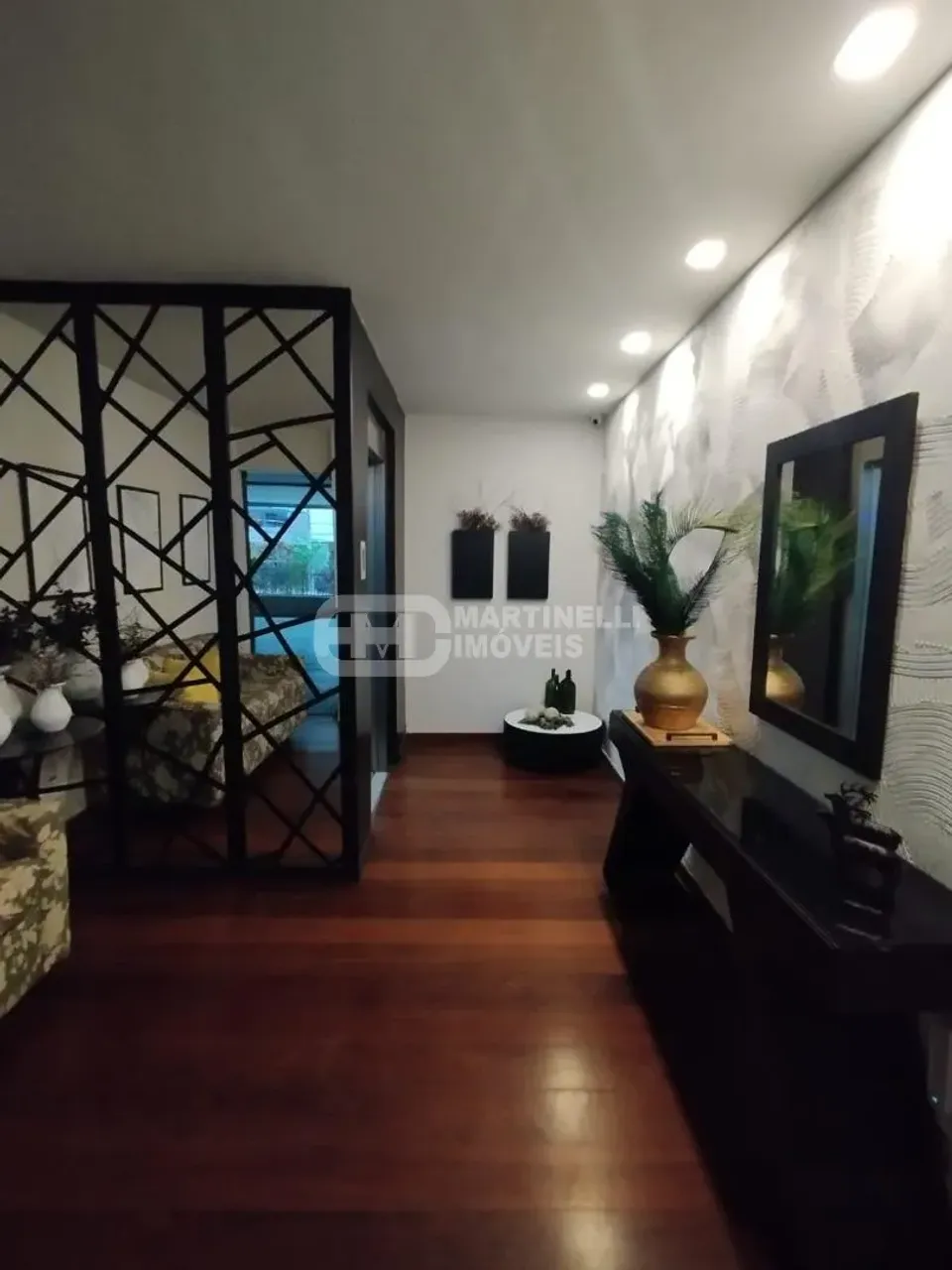 Apartamento vazio com 2 quartos, vaga e varanda envidraçada — photo 14