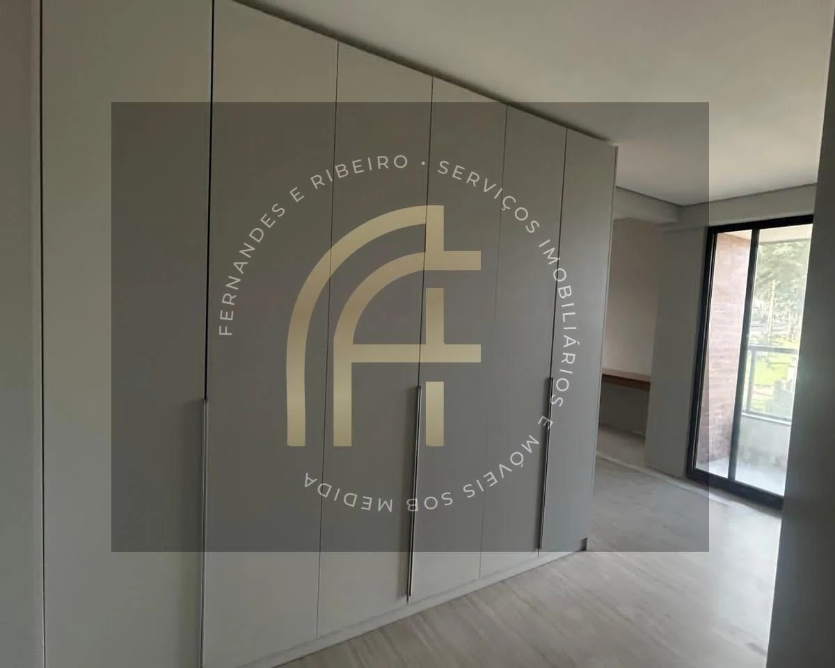 Furnished apartment, 160 m², with floor-to-ceiling windows — photo 12